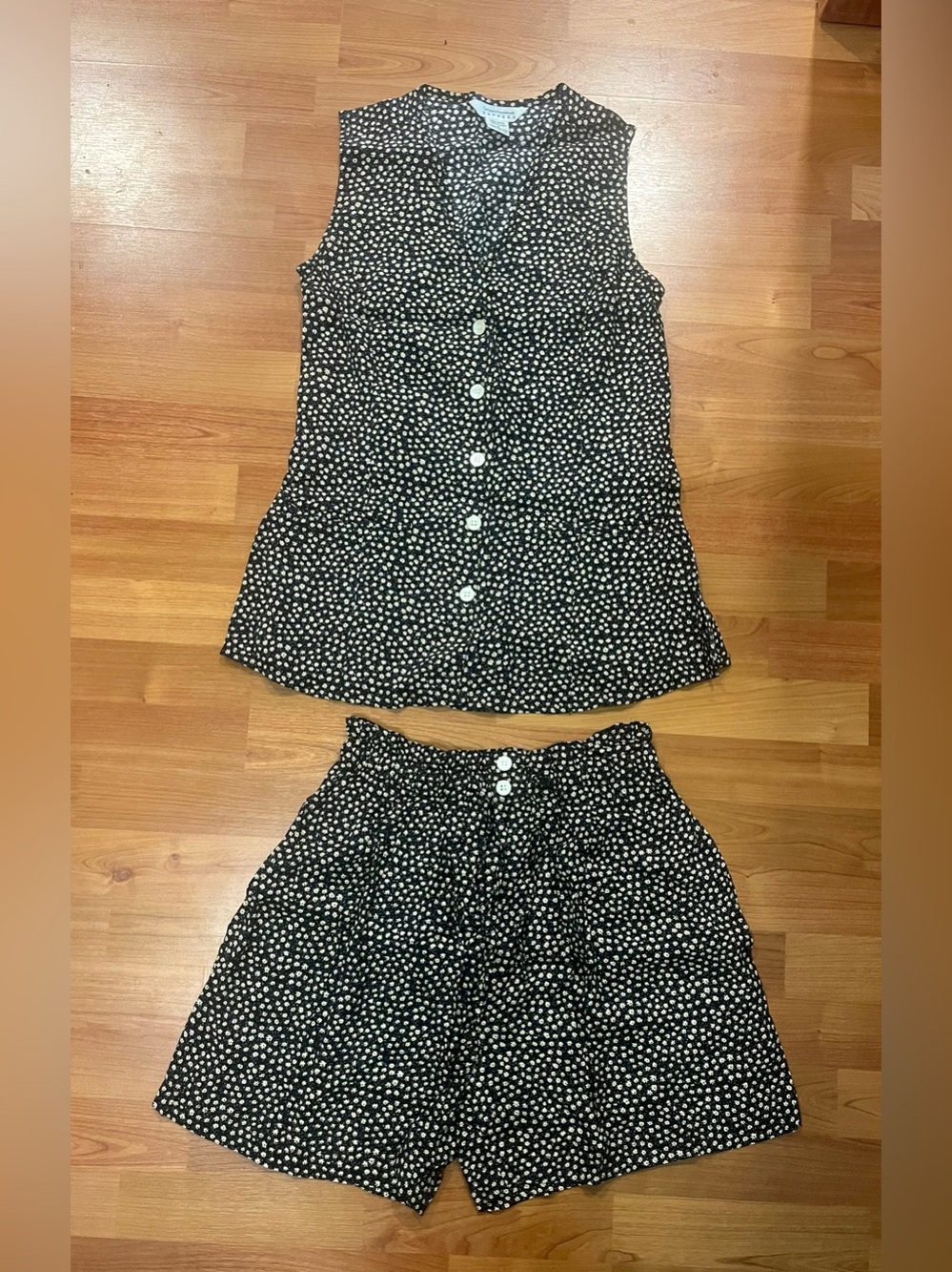 Express Black Floral Print Button-Front Top and Shorts Set Sz Small